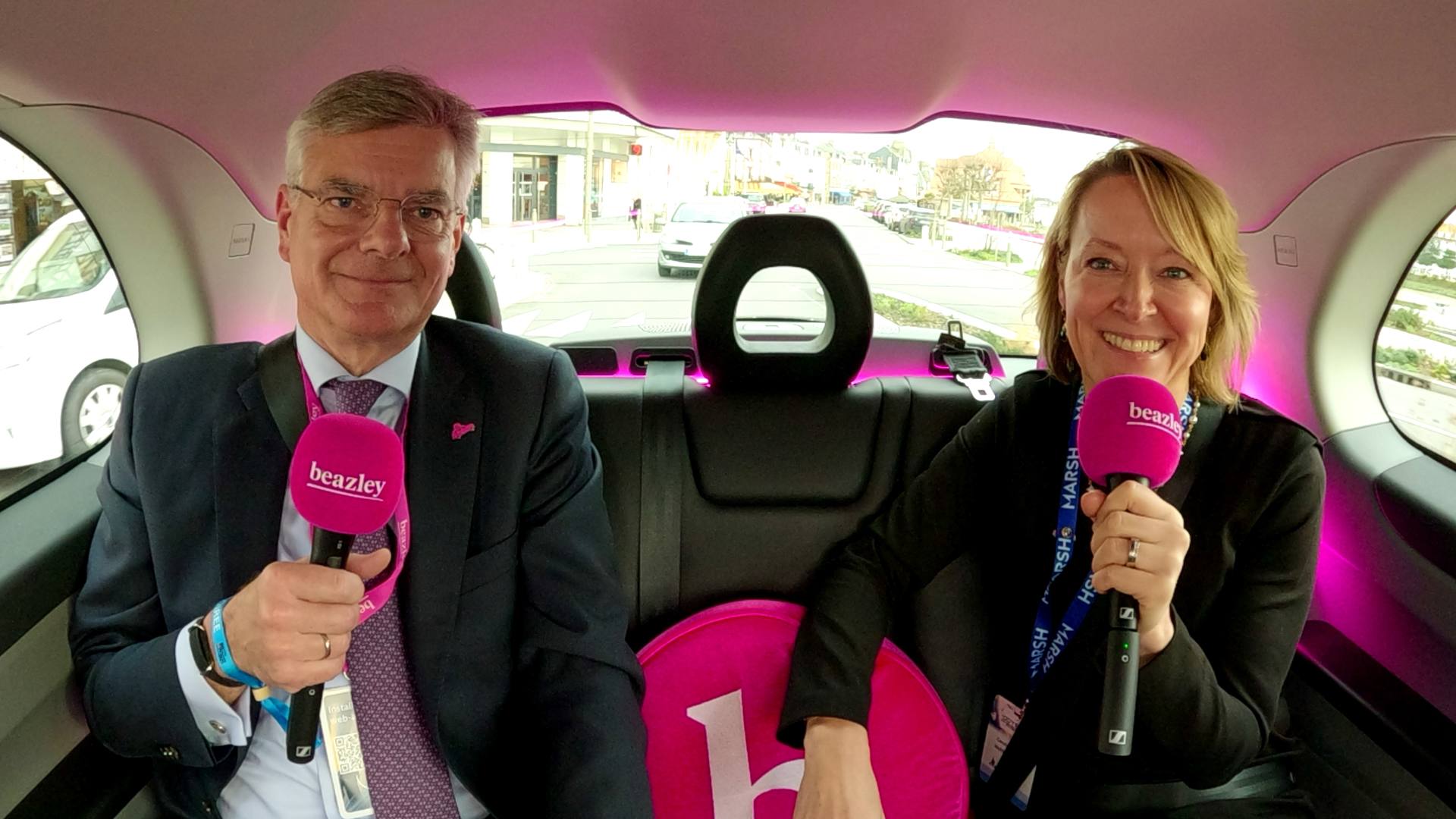 Taxi ITW Beazley x Marsh