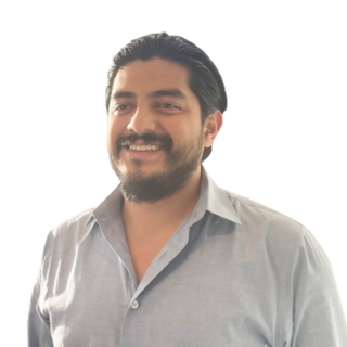 Headshot of Carlos Miranda