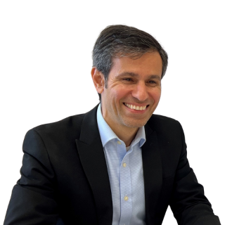 Headshot of Ricardo Ortega